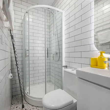 Brand New Luma By Reside Baltic *